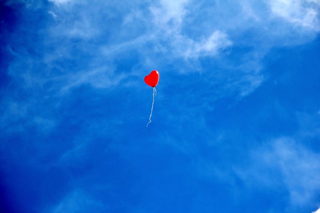 heart, balloon, sky, love, red balloon, nature, heart balloon, floating, flying, romantic, wedding day
